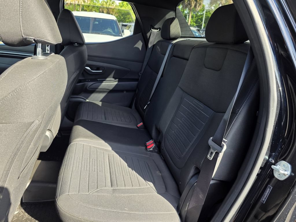 Used 2024 Hyundai Santa Cruz SE FWD image 14