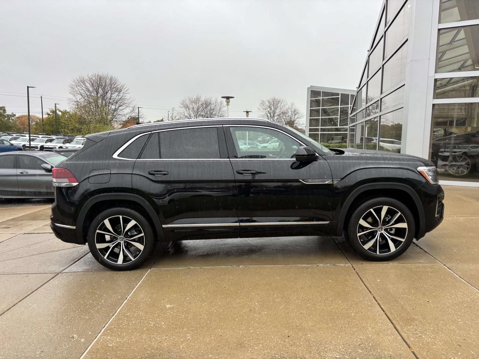 New 2026 Volkswagen Atlas Cross Sport SEL Premium R-Line AWD/4WD image 8