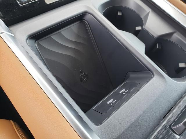 New 2025 Nissan Armada SL w/ Captain's Chari Seat Package image 19