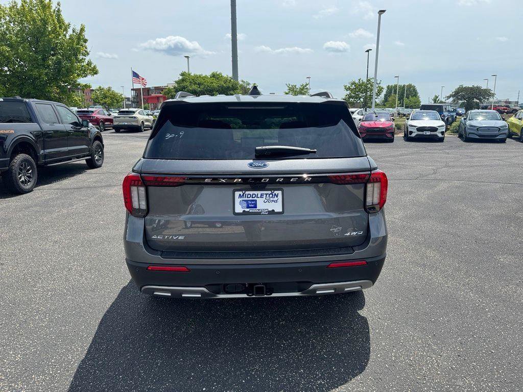 New 2026 Ford Explorer Active w/ Active Comfort Package AWD/4WD image 4