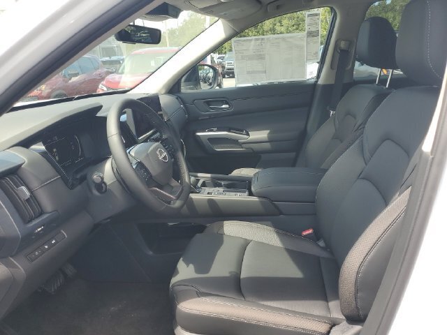 New 2026 Nissan Pathfinder SL FWD image 13