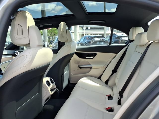 Used 2023 Mercedes-Benz C 300 Sedan image 10