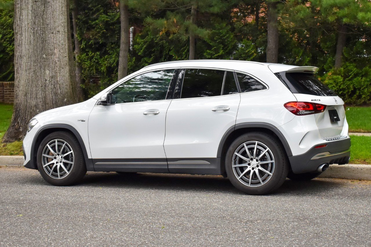 Used 2021 Mercedes-Benz GLA 35 AMG 4MATIC w/ Premium Package image 5