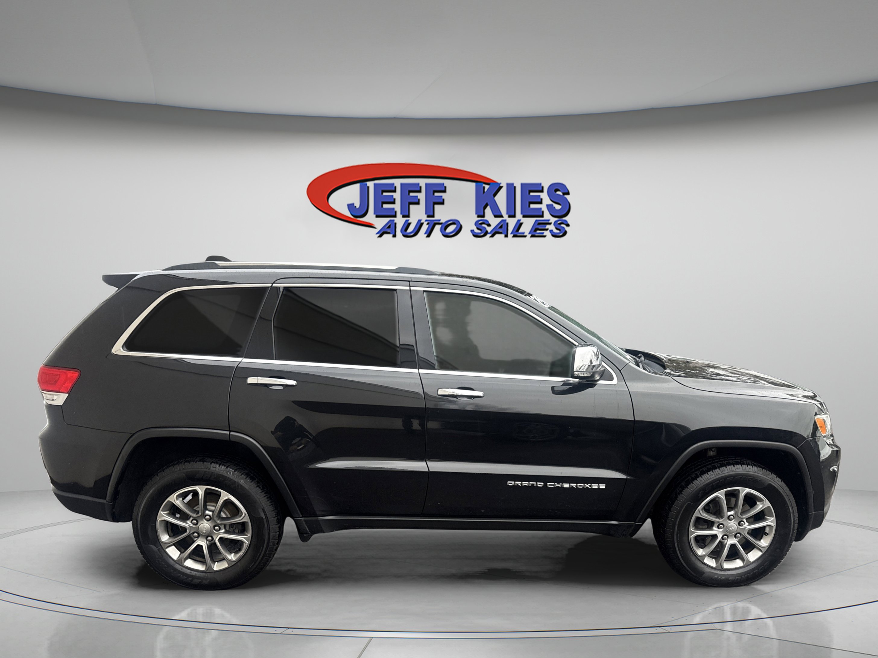 Used 2016 Jeep Grand Cherokee Limited image 4
