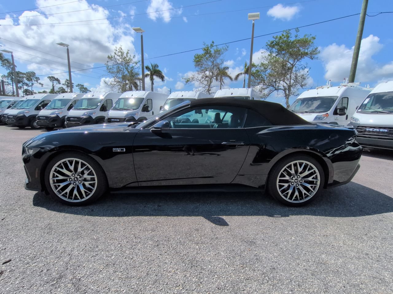 Used 2025 Ford Mustang GT Premium RWD image 8