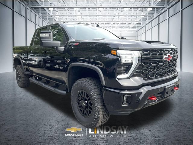 New 2026 Chevrolet Silverado 2500 ZR2 AWD/4WD image 2