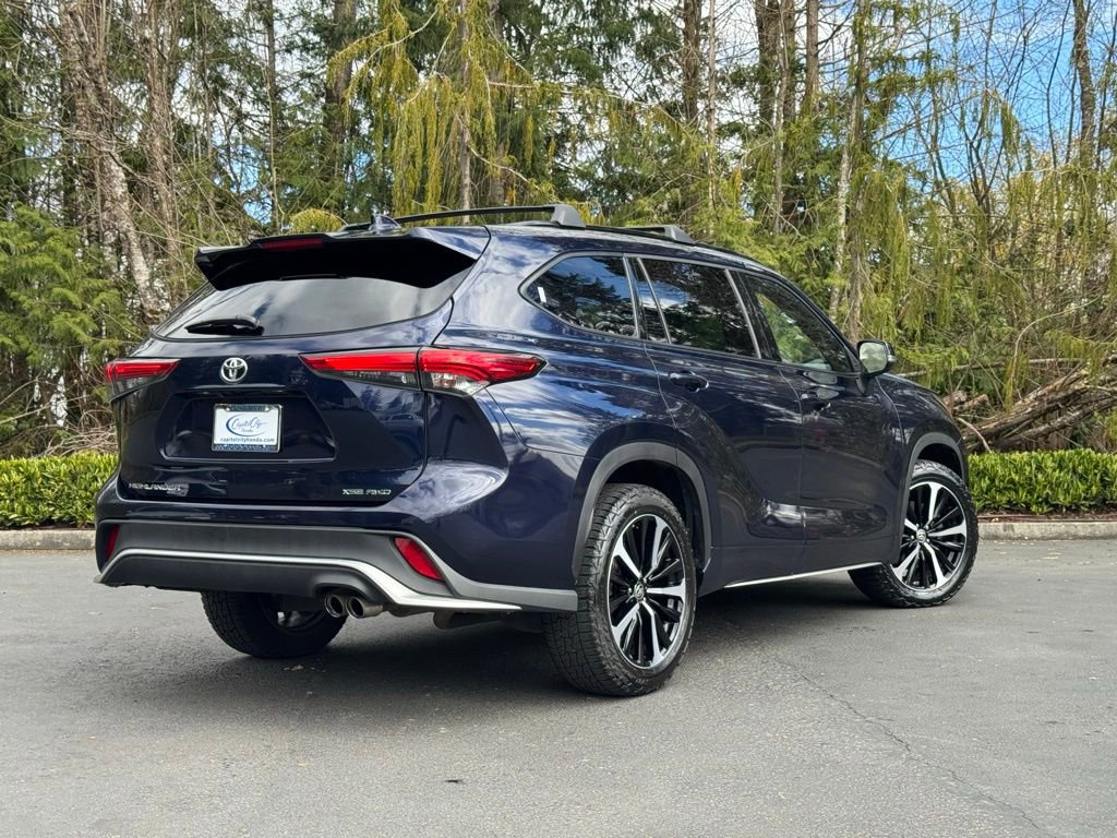 Used 2021 Toyota Highlander XSE AWD/4WD image 22