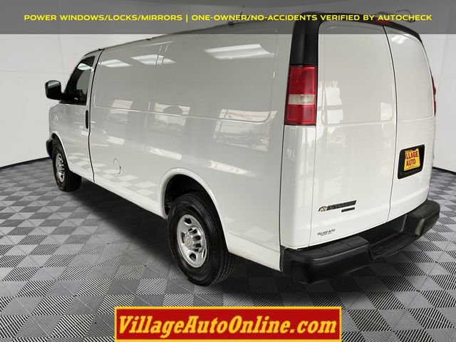 Used 2014 Chevrolet Express 2500 image 2