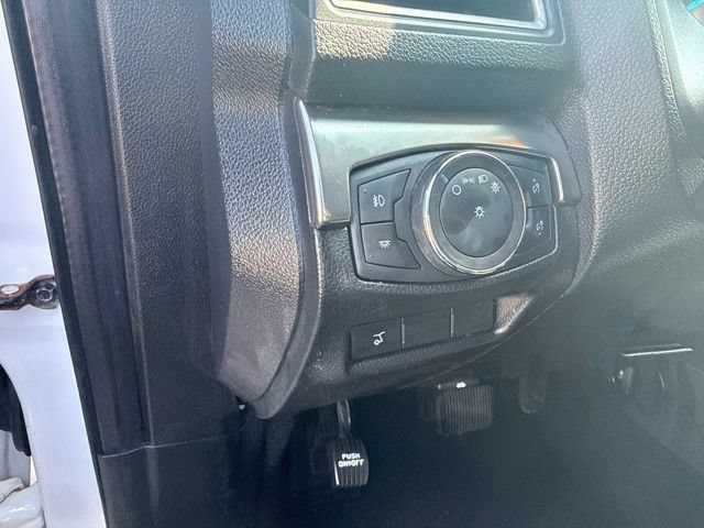 Used 2018 Ford Explorer XLT w/ Equipment Group 202A AWD/4WD image 21