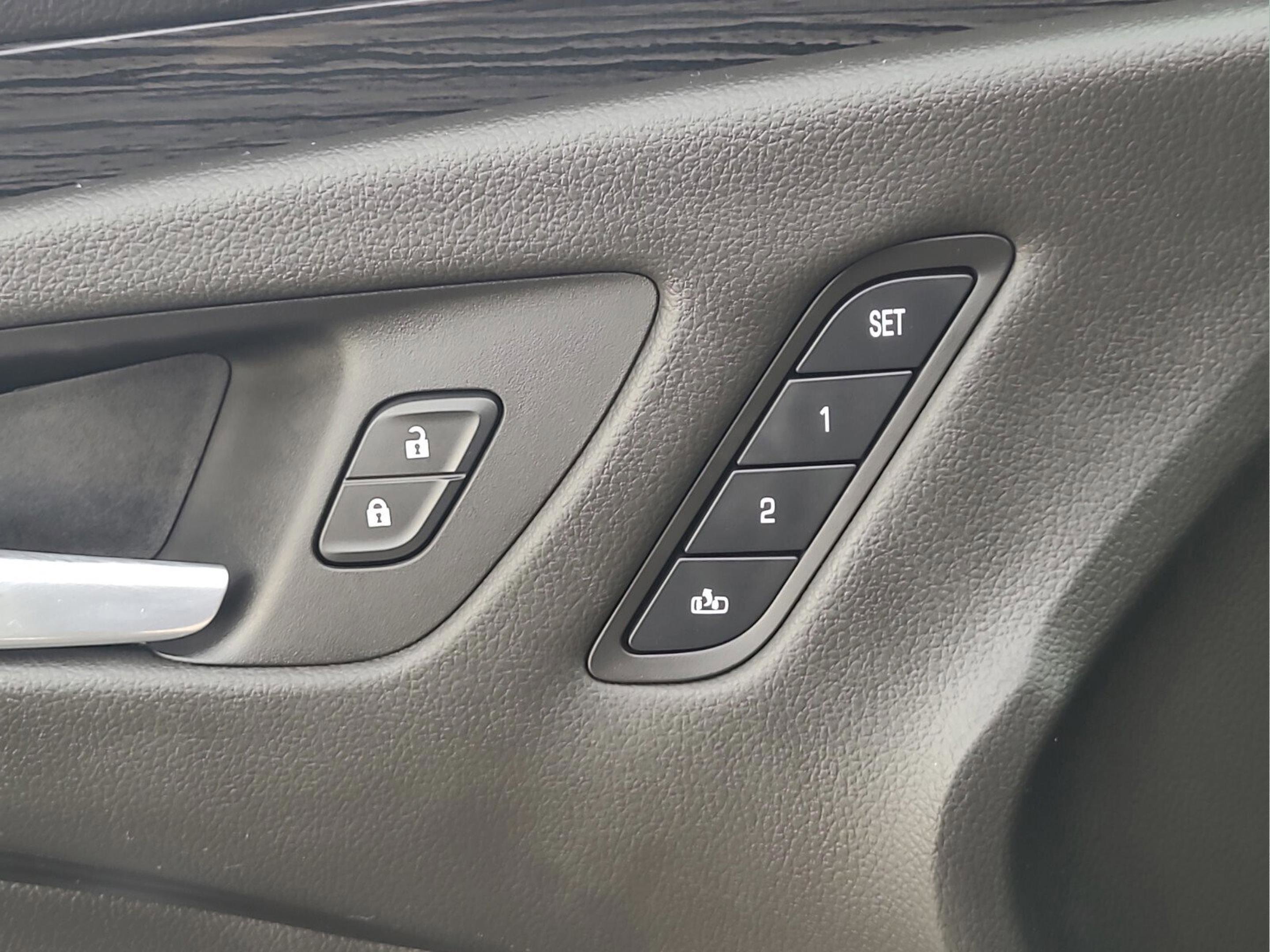 Used 2017 Buick Envision Essence image 28