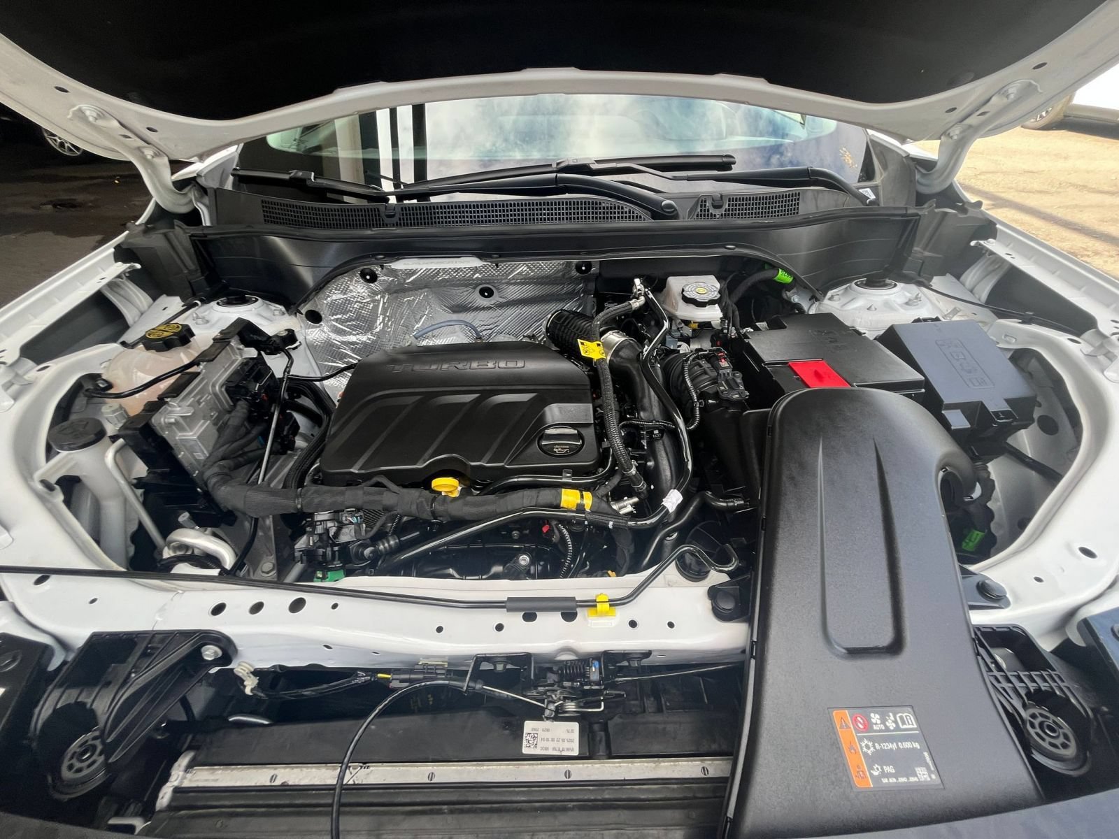 Used 2025 Chevrolet Trax LT FWD image 32