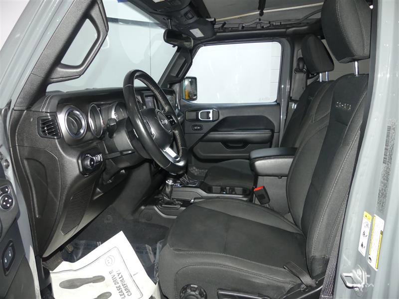 Used 2018 Jeep Wrangler Unlimited Sahara image 19