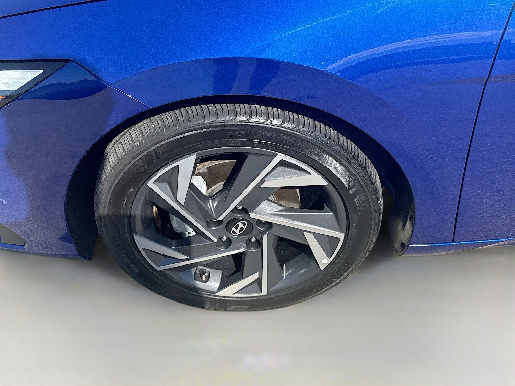 Certified 2025 Hyundai Elantra Sport FWD image 33