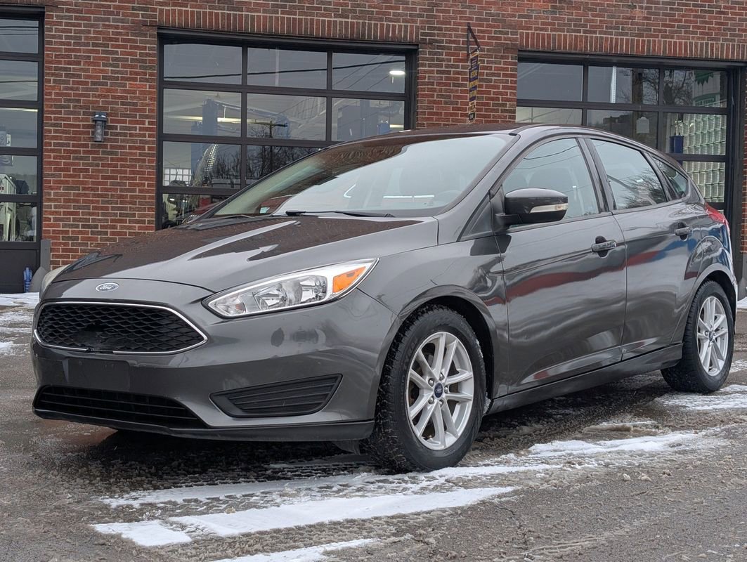 Used 2017 Ford Focus SE w/ Cold Weather Package image 1