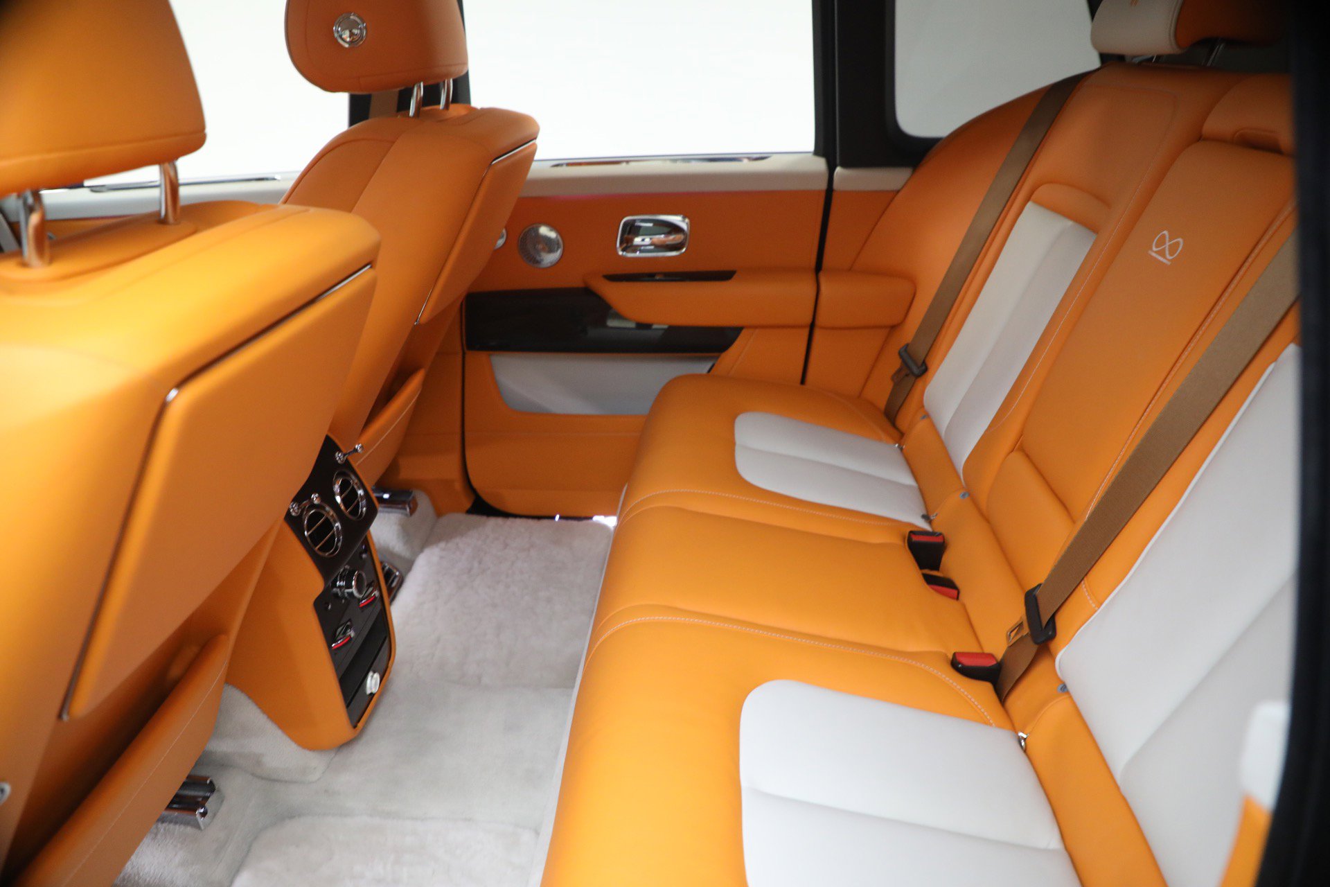 Certified 2023 Rolls-Royce Cullinan Black Badge w/ Driver's Package image 27