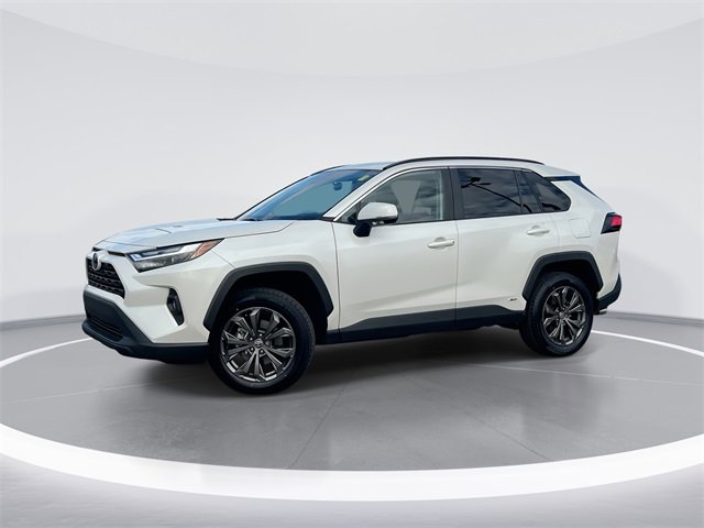Used 2022 Toyota RAV4 XLE Premium image 1