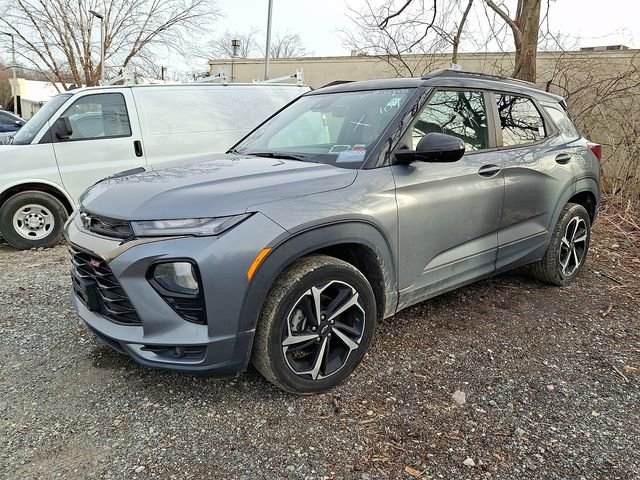 Used 2021 Chevrolet TrailBlazer RS w/ Sun and Liftgate Package image 3