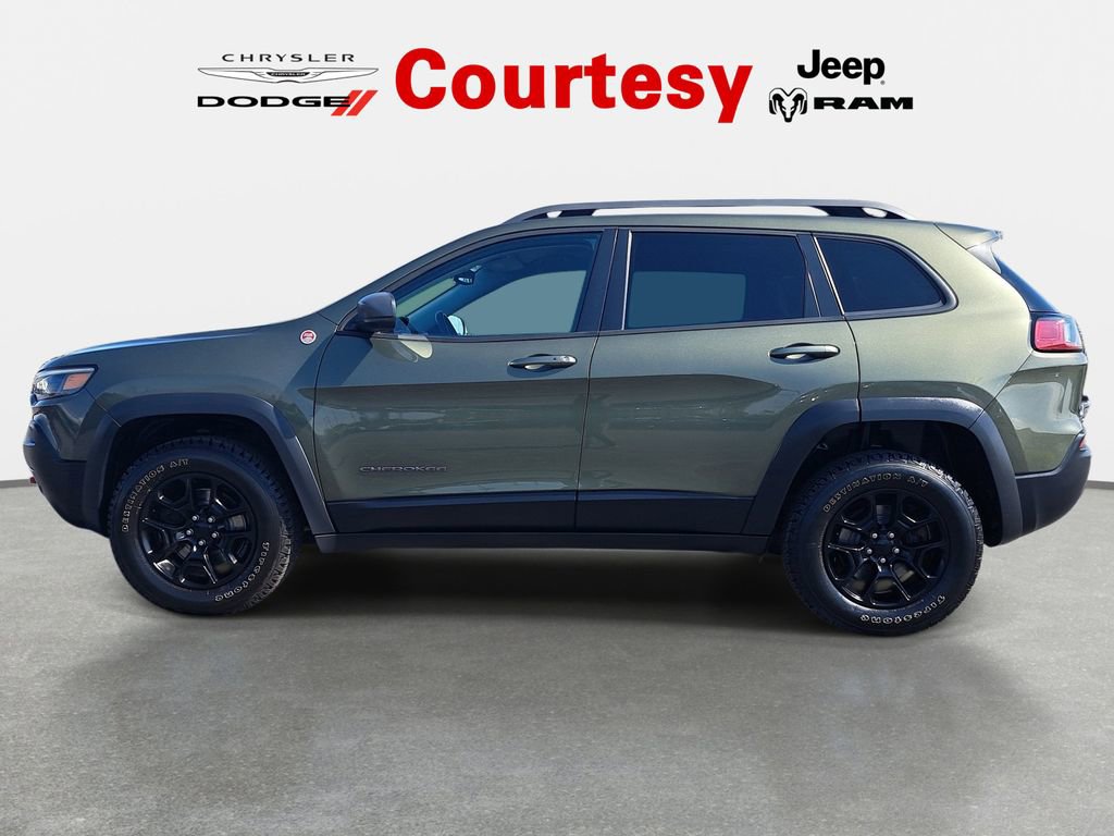 Used 2019 Jeep Cherokee Trailhawk w/ Cold Weather Group AWD/4WD image 8