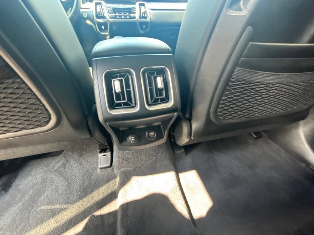 Used 2023 Kia Sorento S w/ Panoramic Sunroof Package FWD image 18