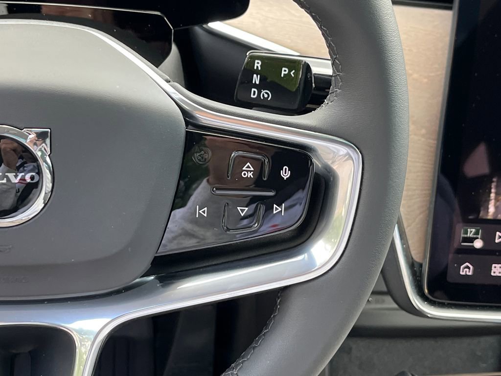 New 2025 Volvo EX90 Ultra w/ Protection Package Premier AWD/4WD image 13