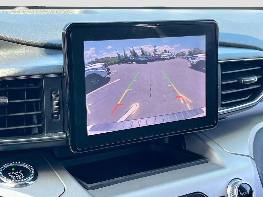 Used 2021 Ford Explorer XLT w/ Equipment Group 202A RWD image 14