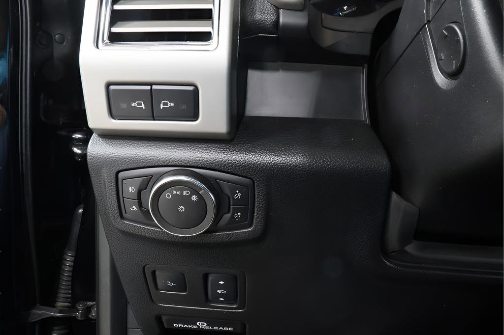 Used 2017 Ford F250 Lariat w/ Lariat Ultimate Package image 19