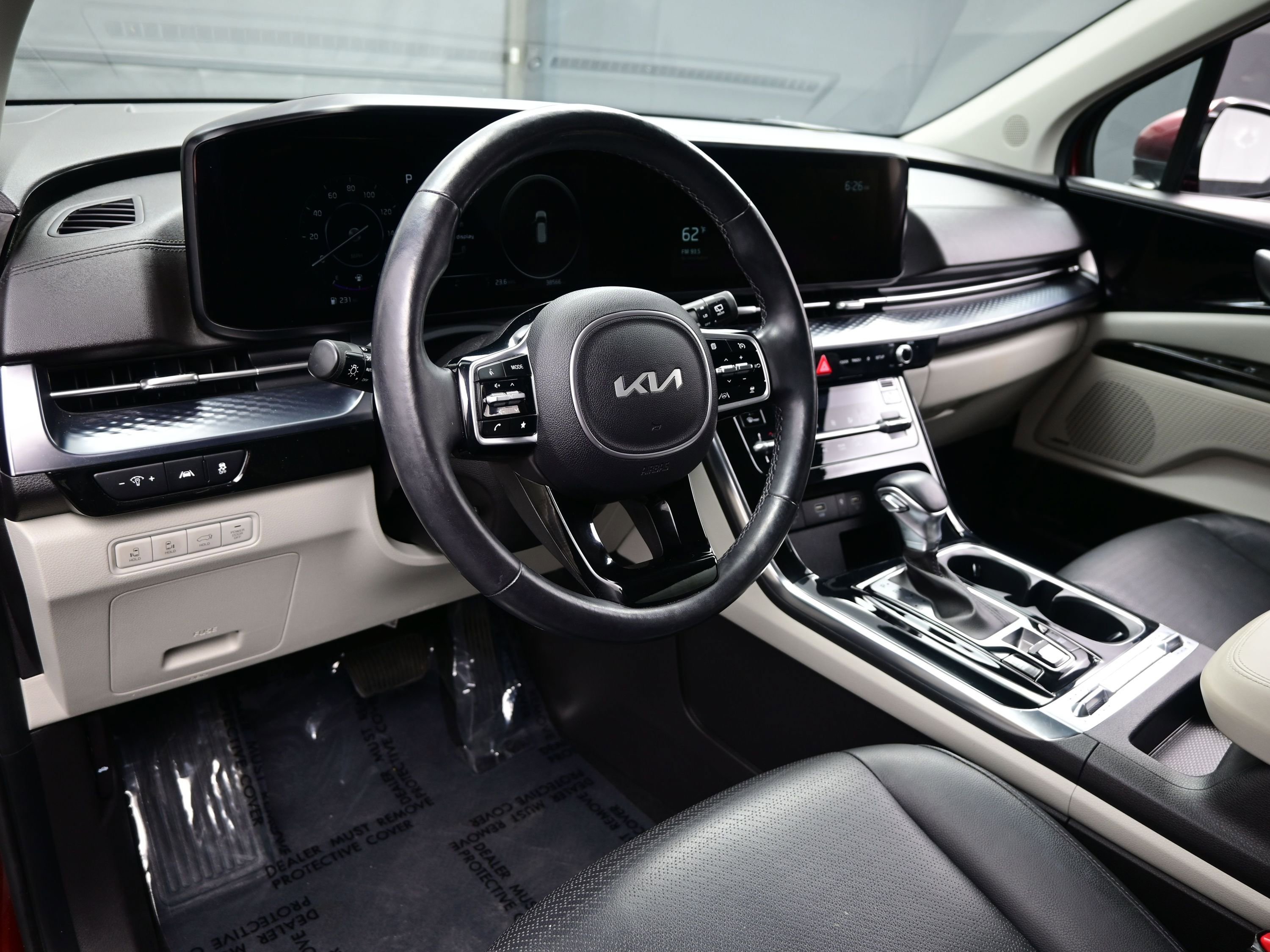 Used 2022 Kia Carnival SX Prestige image 13