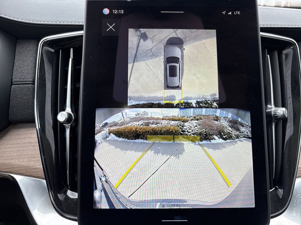 Certified 2025 Volvo XC90 B5 Plus image 28