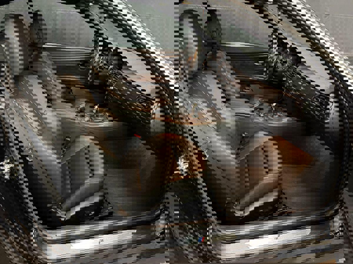 Used 2011 BMW M3 Convertible image 19