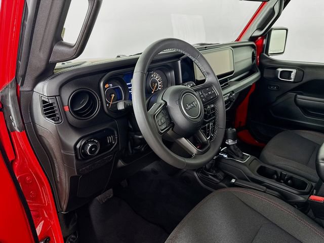 Used 2025 Jeep Wrangler Unlimited Rubicon AWD/4WD image 12