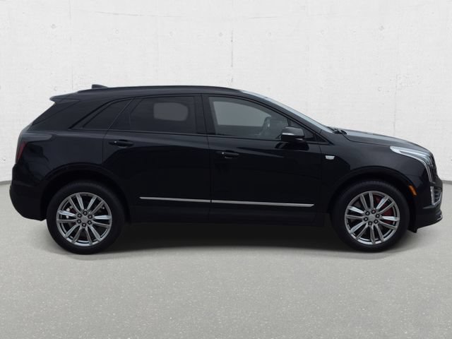 Certified 2024 Cadillac XT5 Sportv w/ LPO, Floor Liner Package AWD/4WD image 4