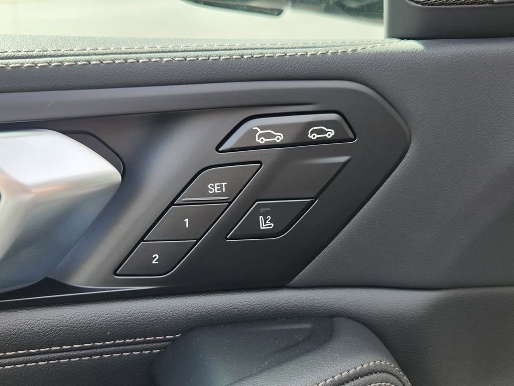 New 2026 BMW X6 xDrive40i image 17