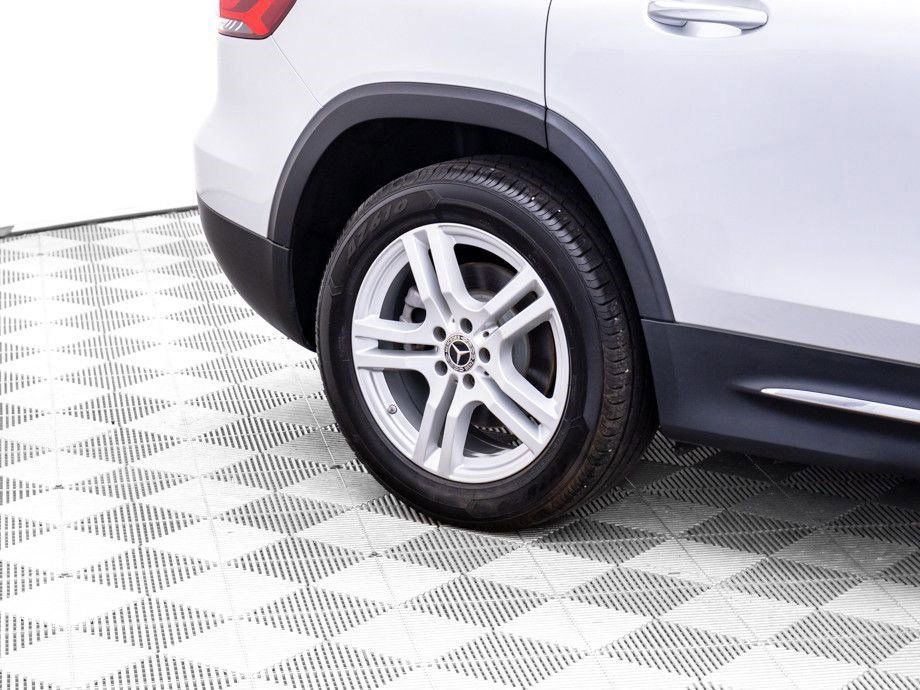 Used 2021 Mercedes-Benz GLB 250 4MATIC w/ Premium Package image 35