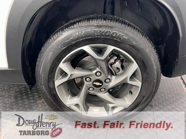 Used 2025 Chevrolet Trax LT image 23