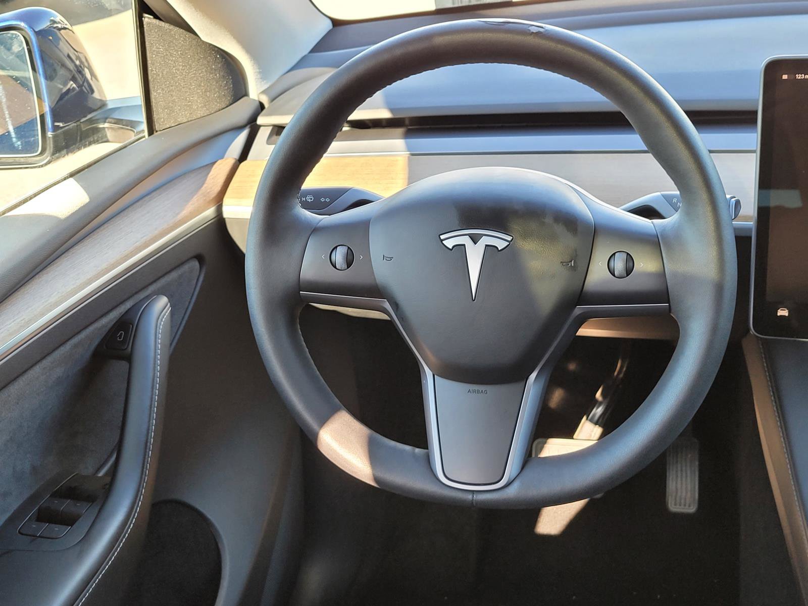 Used 2023 Tesla Model Y Long Range AWD/4WD image 6