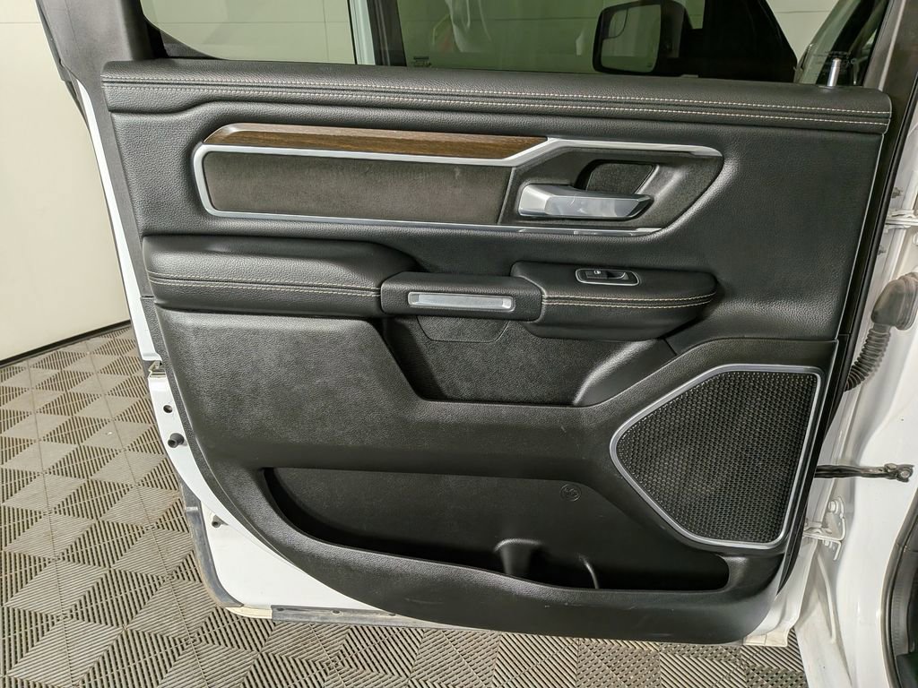 Used 2022 RAM 1500 Laramie AWD/4WD image 29