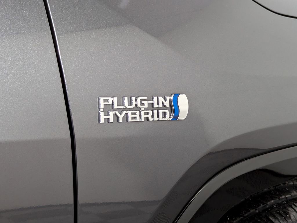 Used 2022 Toyota RAV4 XSE w/ Weather Package image 13