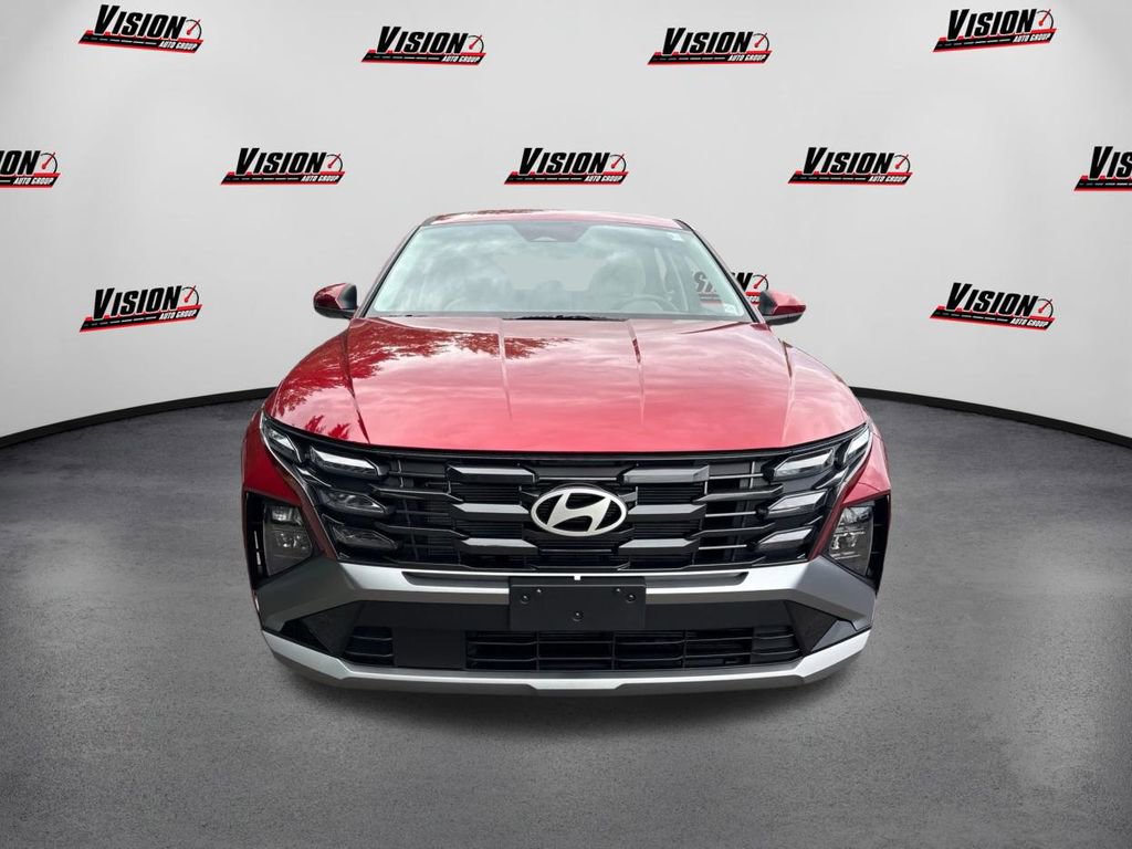 Used 2025 Hyundai Tucson SE video 2