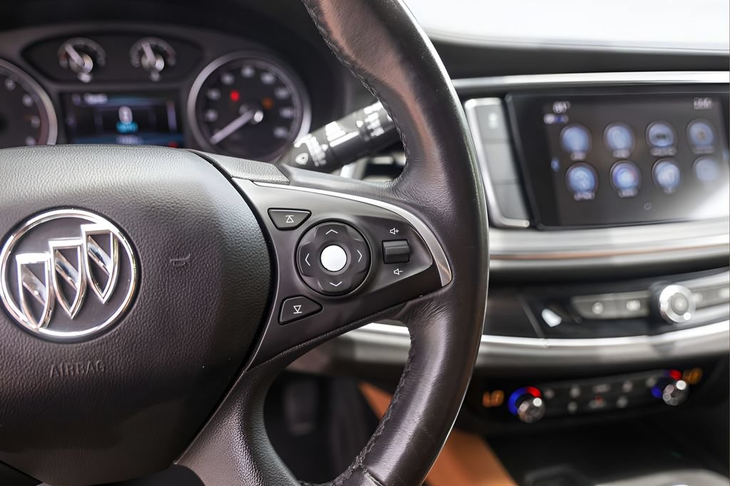 Used 2019 Buick Enclave Essence FWD image 13