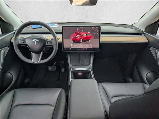 Used 2022 Tesla Model Y Long Range image 18