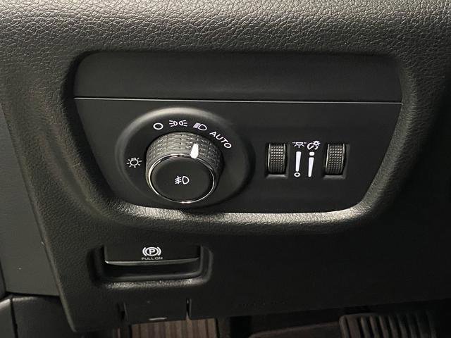 New 2025 Jeep Grand Cherokee L Limited w/ Black Appearance Package image 25