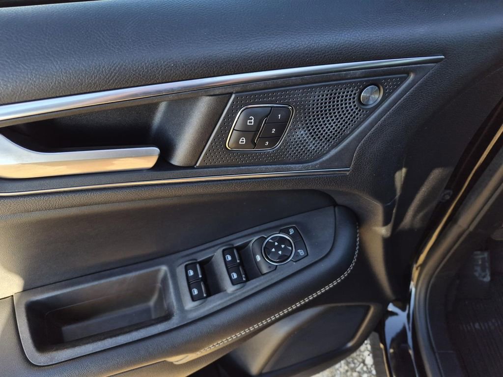 Used 2021 Ford Edge ST w/ Equipment Group 401A AWD/4WD image 15