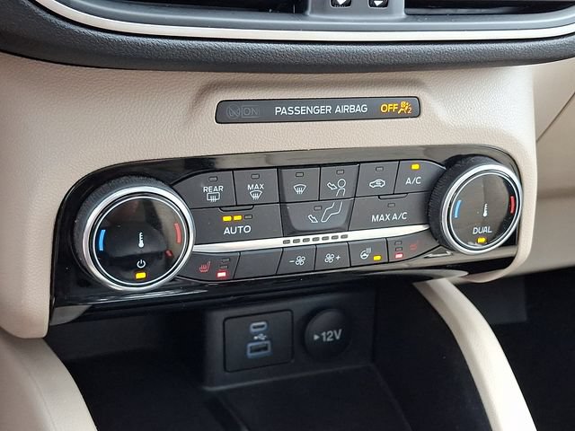 Used 2022 Ford Escape SEL w/ Technology Package AWD/4WD image 16