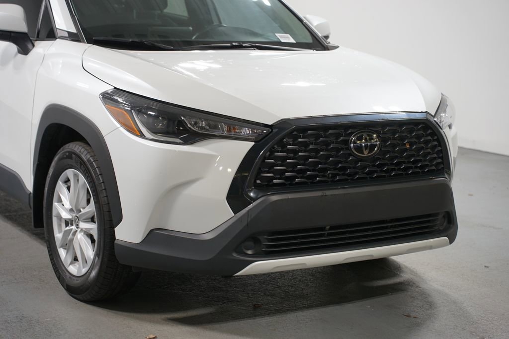 Certified 2024 Toyota Corolla Cross LE image 4