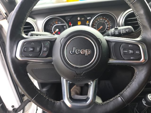 Used 2018 Jeep Wrangler Unlimited Sahara w/ Cold Weather Group AWD/4WD image 8