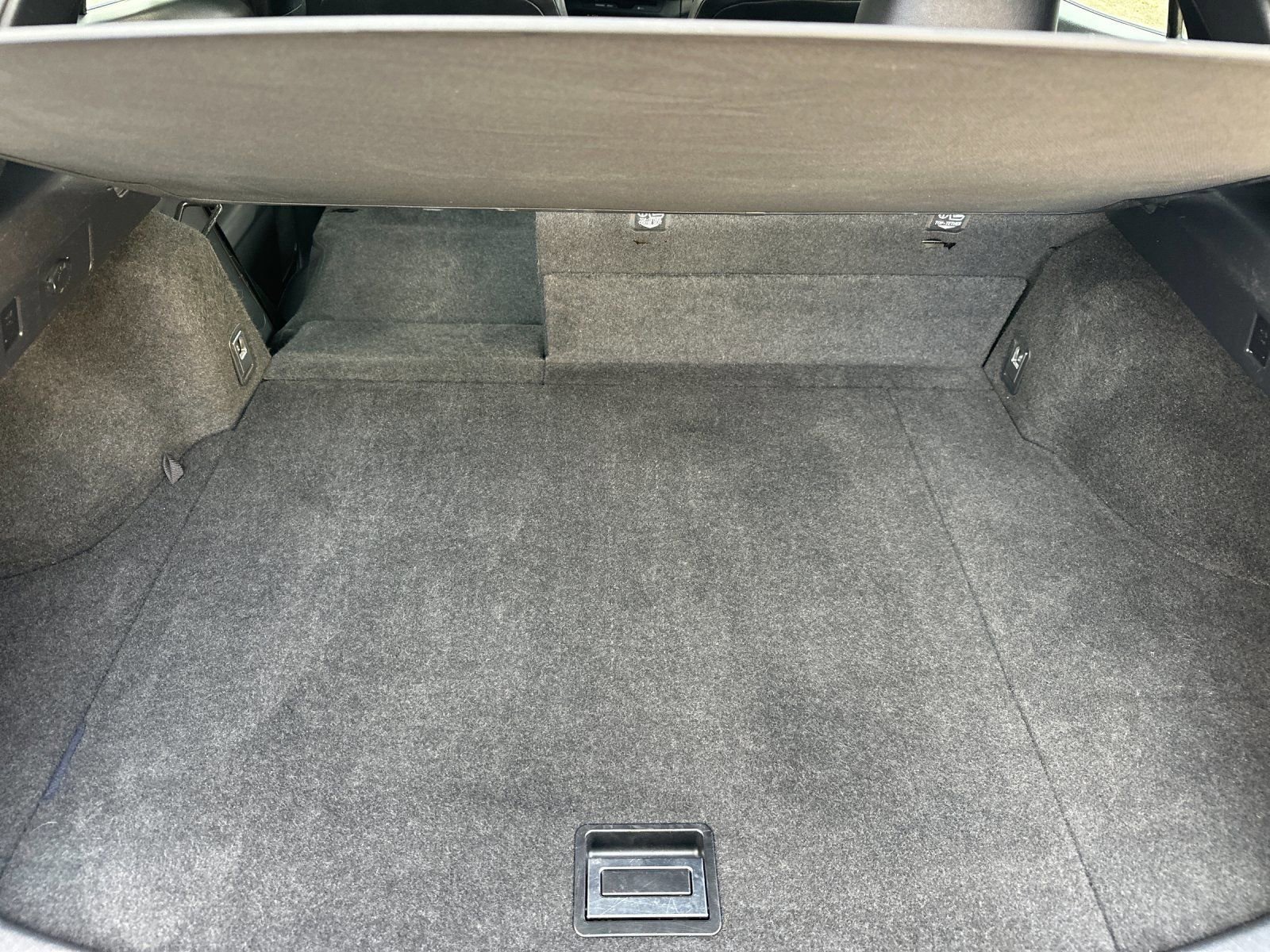 Used 2019 Lexus UX 250h w/ Premium Package image 17