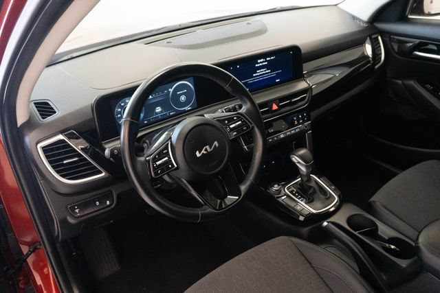 Used 2024 Kia Seltos S FWD image 3