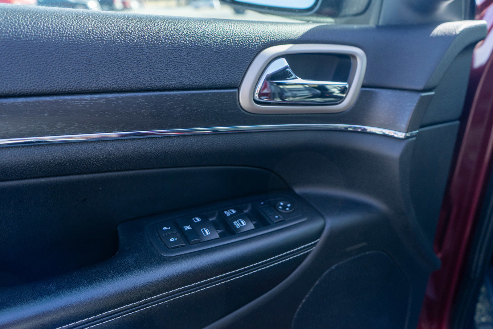 Used 2017 Jeep Grand Cherokee Limited w/ Trailer Tow Group IV image 15