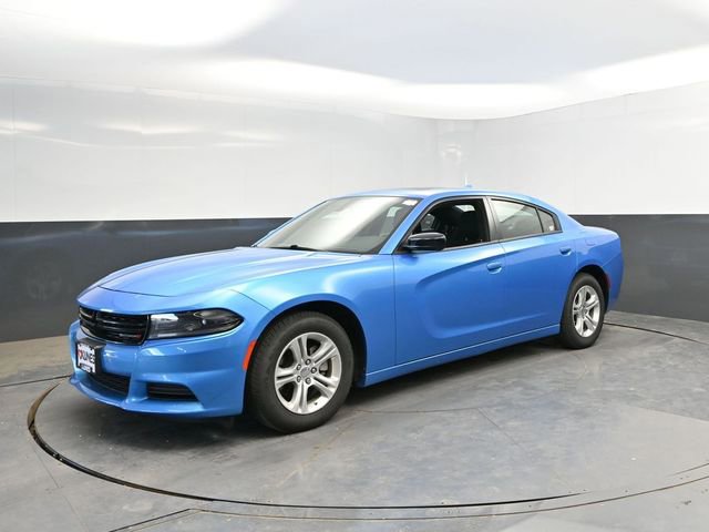 Used 2023 Dodge Charger SXT w/ Cold Weather Package RWD image 3