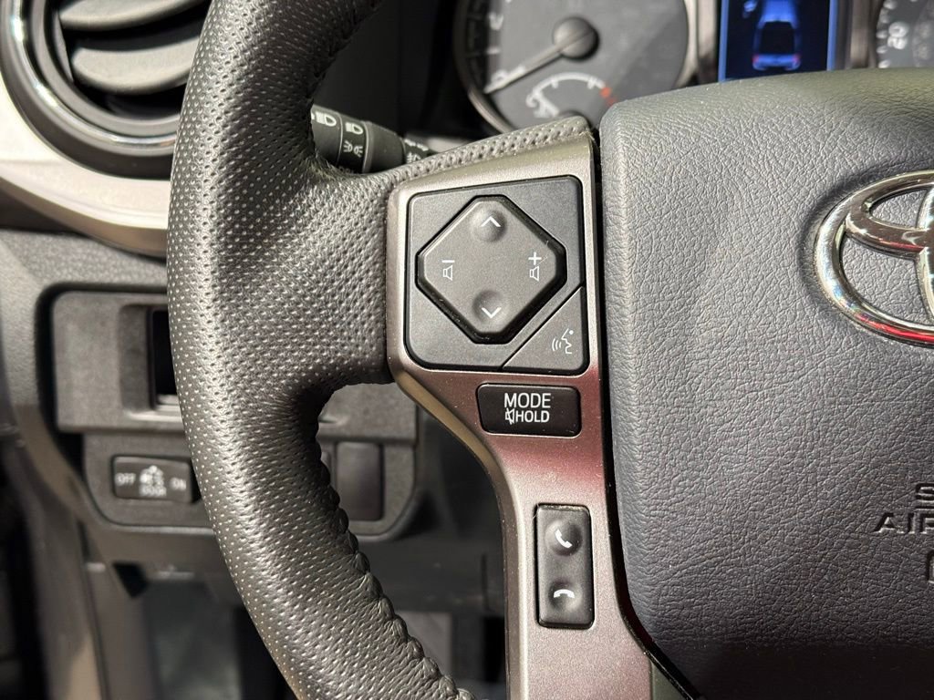 Certified 2019 Toyota Tacoma SR5 AWD/4WD image 20